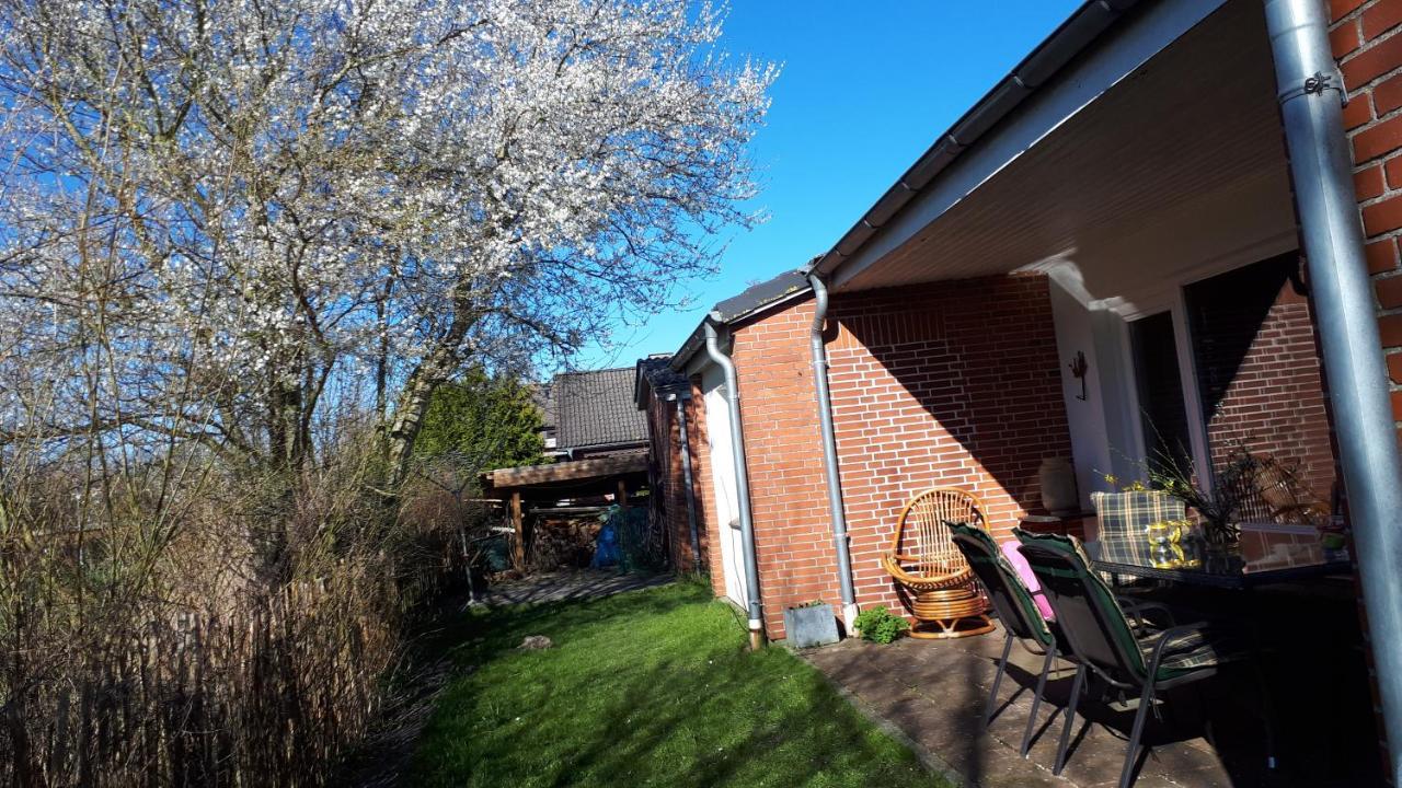 Ferienhaus In Buesumer Deichhausen - Buesum An Der Nordsee Fuer Bis Zu 9 Personen エクステリア 写真